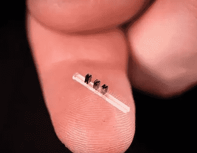 科学家研发微型粒子加速器:体积仅相当鞋盒大小 1 科学家研发微型粒子加速器:体积仅相当鞋盒大小