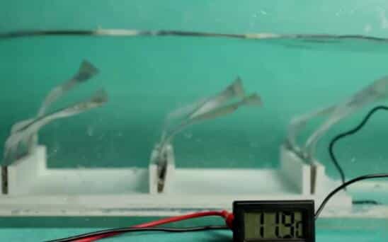 科学家开发能在水下收集能量的摩擦纳米发电机 1 科学家开发能在水下收集能量的摩擦纳米发电机