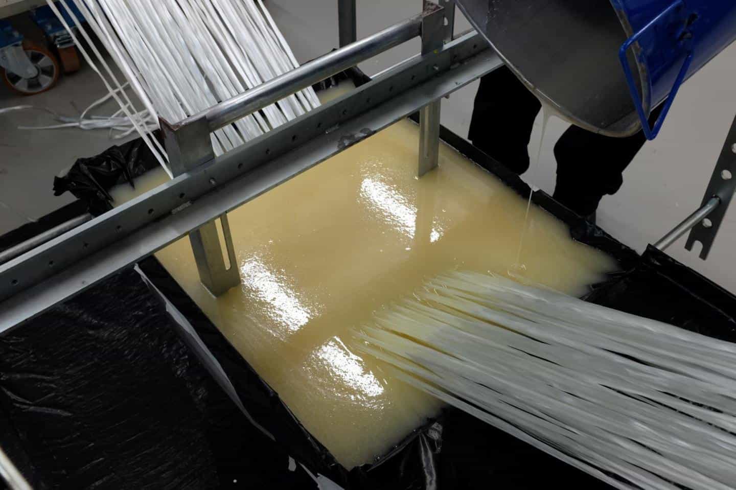 Skoltech科学家找到一种加快拉挤成型的方法